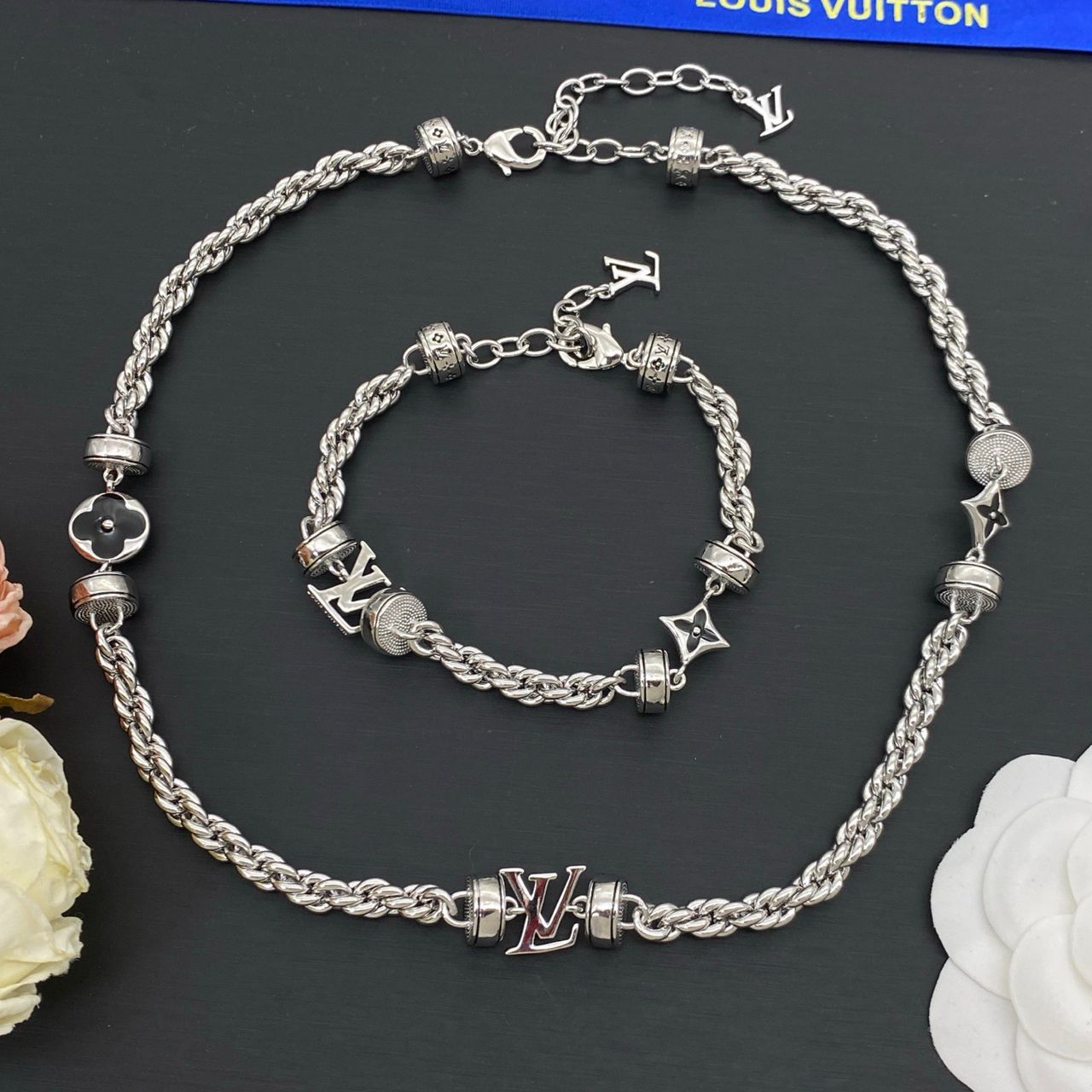 Imperial Rope Monogram Set
