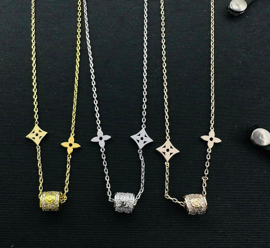 Radiant Clover Crystal Pendant Necklace