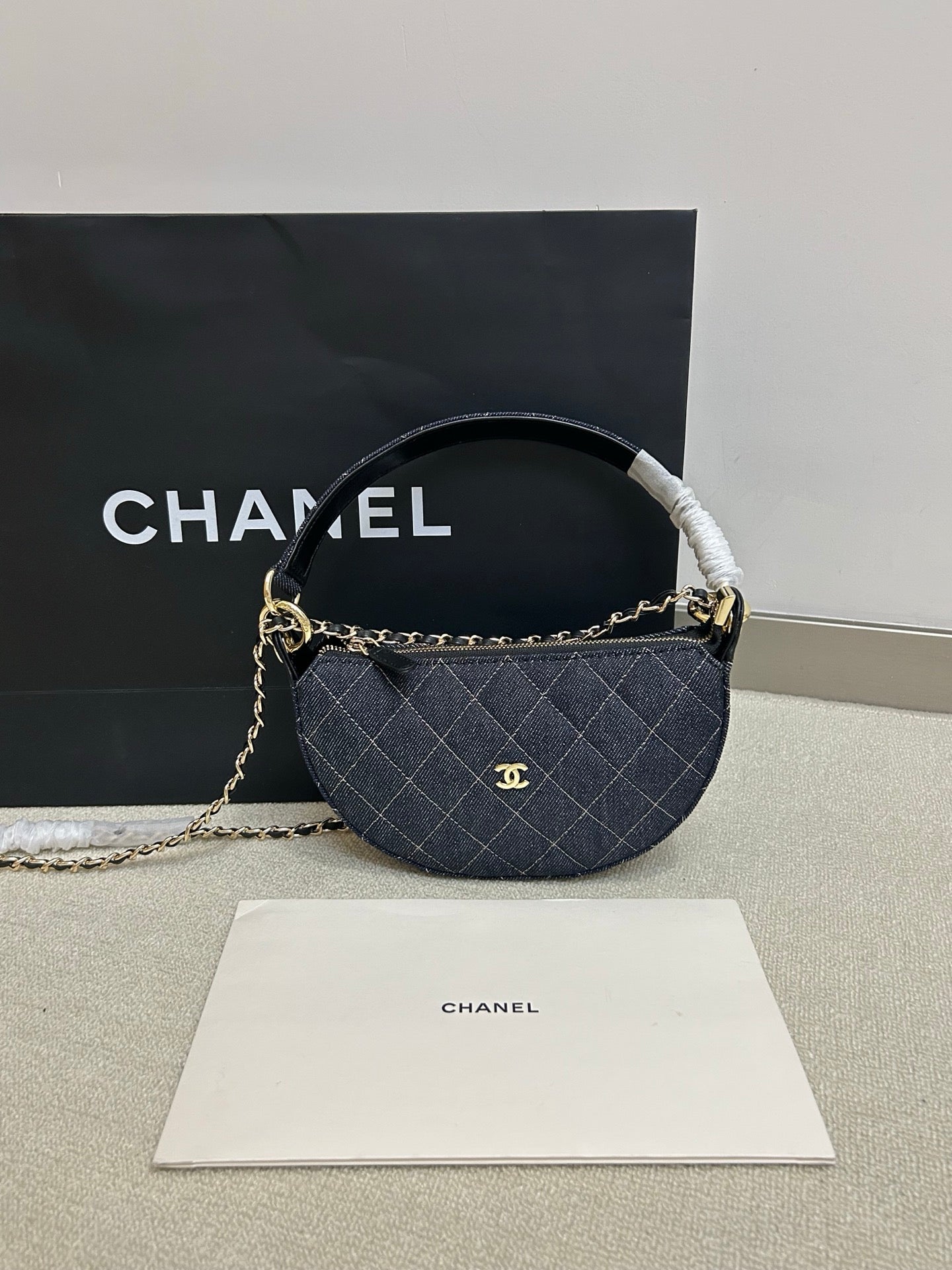 The 26P series denim bag