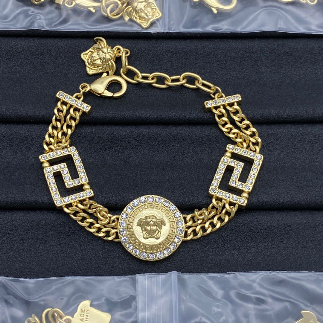 Medusa Luxe Link Bracelet