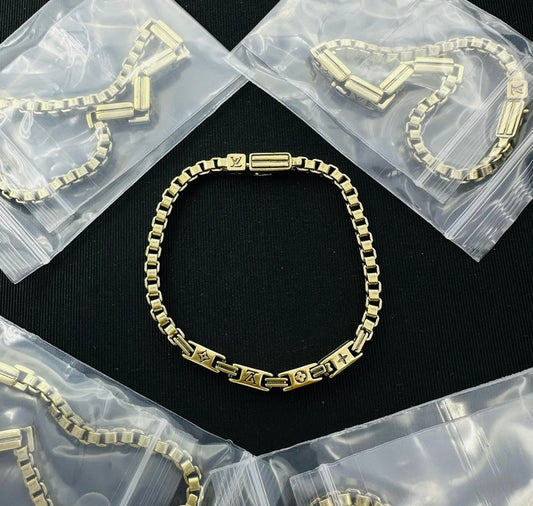 Imperial Link Signature Bracelet