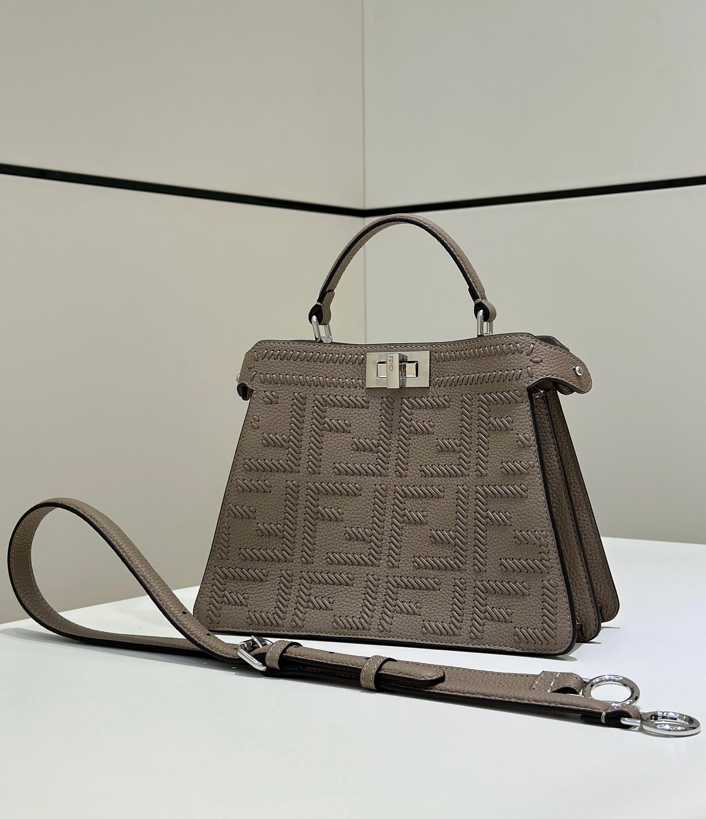 Noir Élégance Mini Luxe Bag