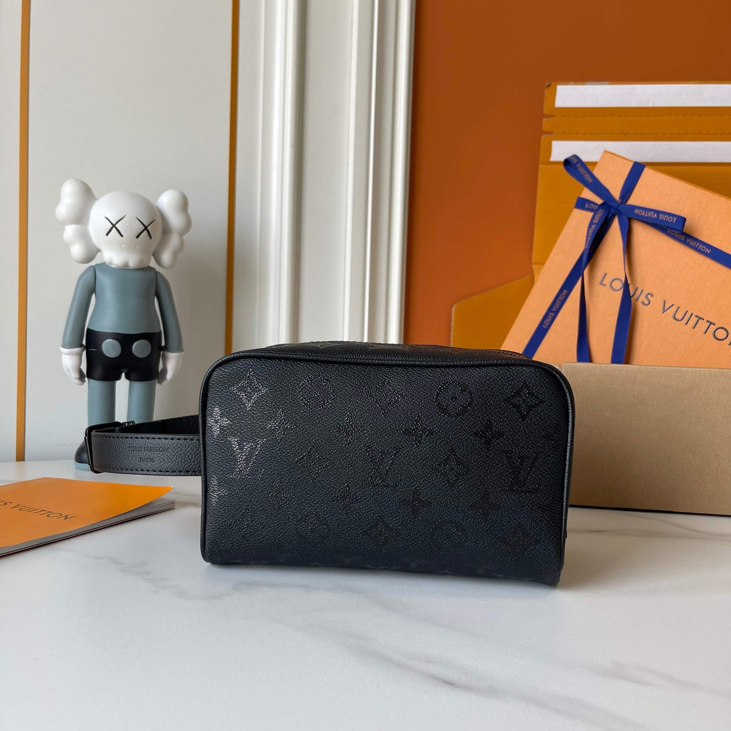 LULU LOCKER DROP KIT MONOGRAM BLACK SIZE 23.0