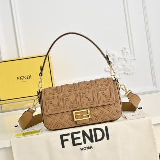 FENDI BAGUETTE IT girl Size: 26