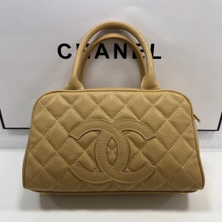 CHANEL SIZE: 25 x 14 x 9 cm