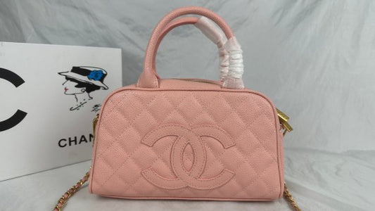 CHANEL SIZE: 25 x 14 x 9 cm