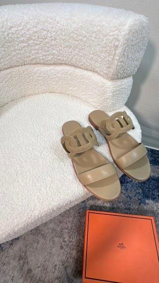 2026 HER SANDALS