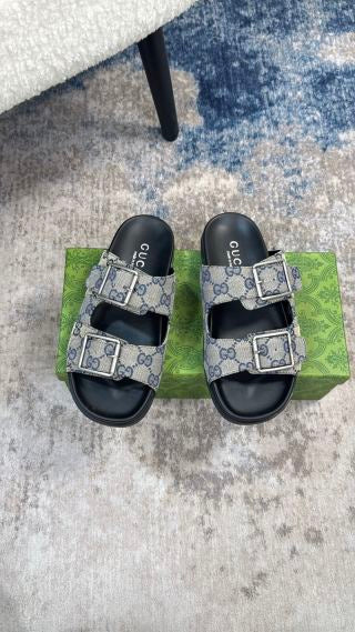 GU SANDALS 43689