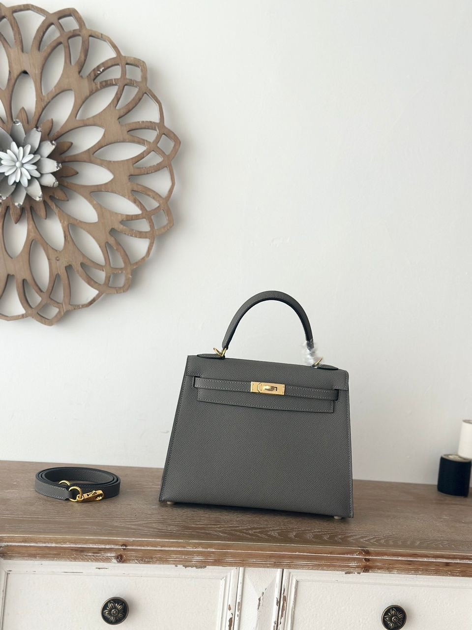 Heritage Carry – Luxury Leather Handbag